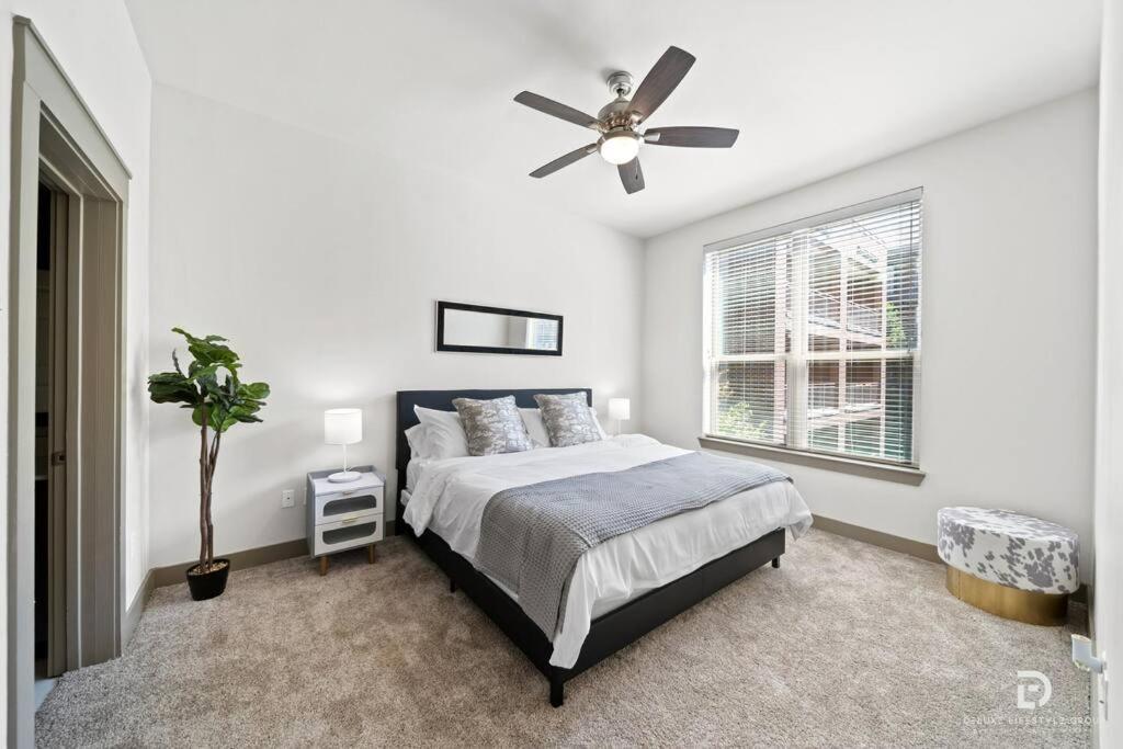 Downtown Houston Deluxe King Suite With Spa Amenities, Pool And Free Parking Zewnętrze zdjęcie