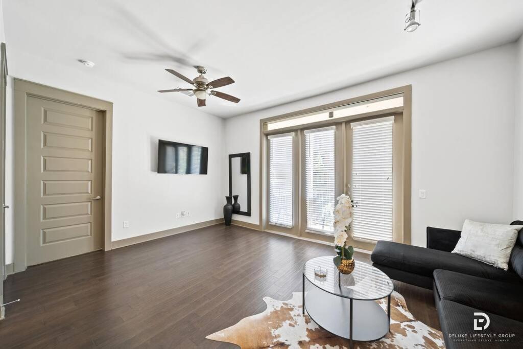 Downtown Houston Deluxe King Suite With Spa Amenities, Pool And Free Parking Zewnętrze zdjęcie